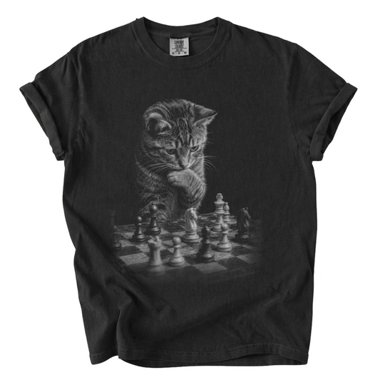 Cat Playing Chess Shirt – Funny Chess Lover Comfort Colors Graphic Tee